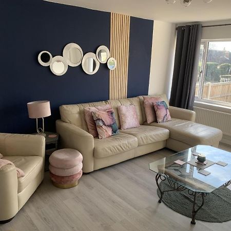Crowthorne House, Beautiful 3 Bedroom Home For Upto 8 Guests, With Sofa Bed Cul-De-Sac With Private Driveway Nottingham Exterior foto